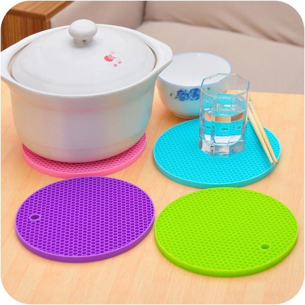 multifunctional round alveolate non-slip heat resistant mat cushion place pot holder table silicone pad mats & pads
multifunctional round alveolate non-slip heat resistant mat cushion place pot holder table silicone pad mats & pads