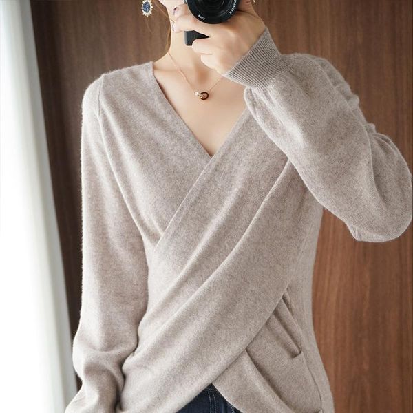women's sweaters european and american fashion 100% wool sweater v-neck solid color full sleeves knitted pullover high-quality produc, White;black
women's sweaters european and american fashion 100% wool sweater v-neck solid color full sleeves knitted pullover high-quality produc, White;black