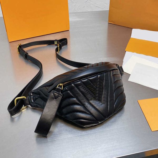 designer luxury bag chest waist bags messenger purse fashion plain v lines gold hardware letters adjustable shoulder str women's leathe, Red;black
designer luxury bag chest waist bags messenger purse fashion plain v lines gold hardware letters adjustable shoulder str women's leathe, Red;black