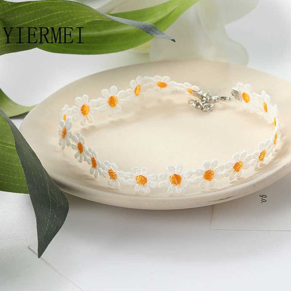 classic fashion daisy collar women lace party casual bohemian yellow flower hippie necklace white jewelry bijoux, Silver
classic fashion daisy collar women lace party casual bohemian yellow flower hippie necklace white jewelry bijoux, Silver