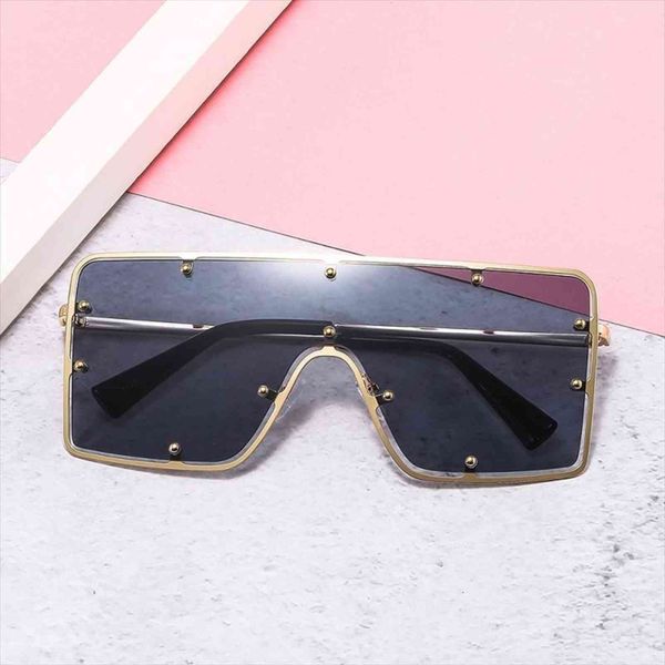 fashion goggle rectangle sunglasses men women alloy frame gradients lens black brown sun glasses vintage quality, White;black
fashion goggle rectangle sunglasses men women alloy frame gradients lens black brown sun glasses vintage quality, White;black