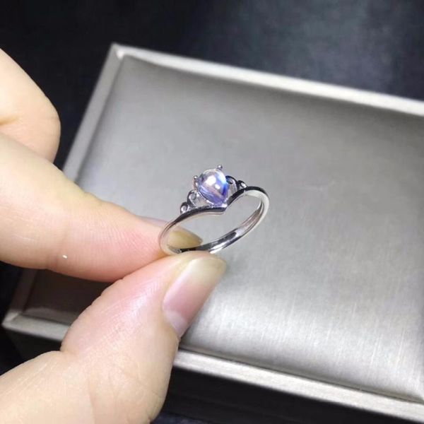 cluster rings natural moonstone ring, blue brilliance, 925 silver simple and exquisite, small cute, Golden;silver
cluster rings natural moonstone ring, blue brilliance, 925 silver simple and exquisite, small cute, Golden;silver