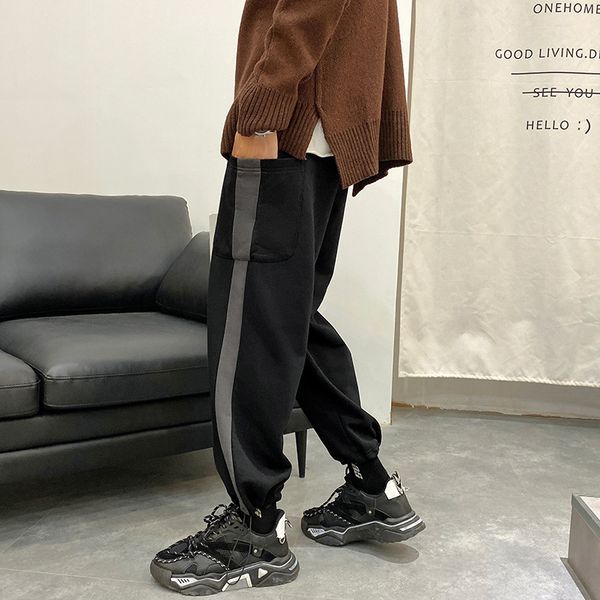 pants fashionable the side color matching youth sports thickened winter men's casual plush loose overalls trendy men, Black
pants fashionable the side color matching youth sports thickened winter men's casual plush loose overalls trendy men, Black