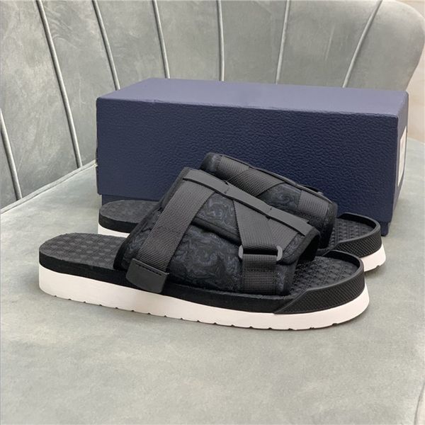 designer men slippers luxury sandals genuine leather buckle oblique summer outdoor flip flops platform black white red brand casual slipper
designer men slippers luxury sandals genuine leather buckle oblique summer outdoor flip flops platform black white red brand casual slipper