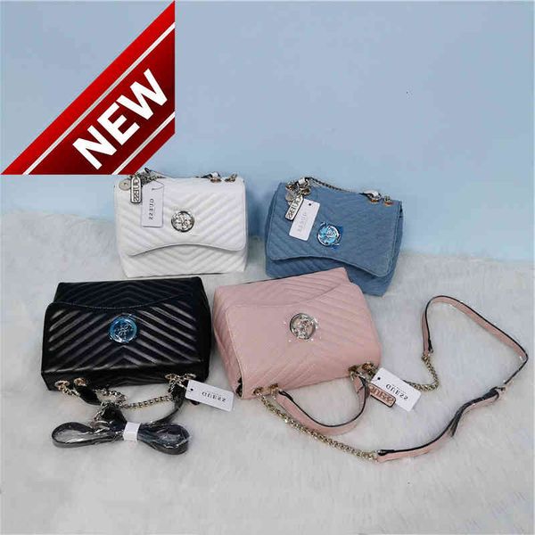 diagonal lingge briefcase single shoulder cross chain portable solid color gs small square pu women's bag
diagonal lingge briefcase single shoulder cross chain portable solid color gs small square pu women's bag