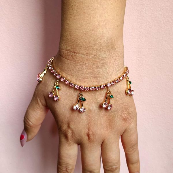 link, chain 2021 shining cherry crystal tennis bracelets for women girls sweet cute fruit pink rhinestone bracelet trendy jewelry gift, Black 
link, chain 2021 shining cherry crystal tennis bracelets for women girls sweet cute fruit pink rhinestone bracelet trendy jewelry gift, Black