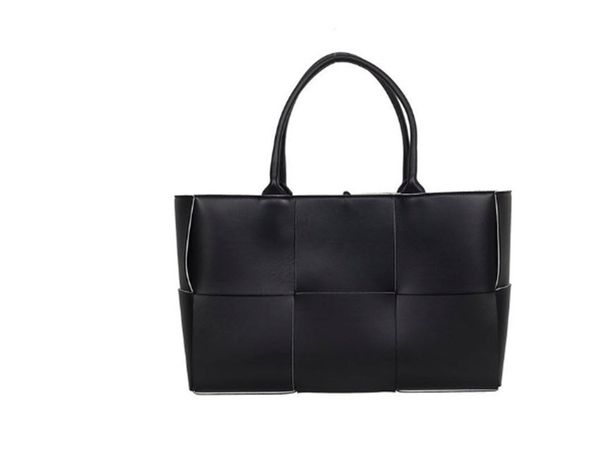 women's bag 2021 new ladies hand-woven 100% genuine leather handbag all-match large-capacity shoulder bag fashion messenger bag
women's bag 2021 new ladies hand-woven 100% genuine leather handbag all-match large-capacity shoulder bag fashion messenger bag