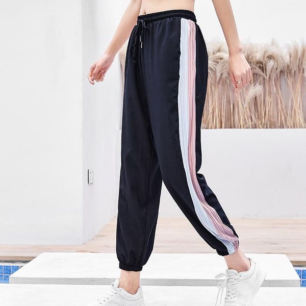 women's pants & capris summer fitness sweatpants for women side stripe contrast loose breathable strip beam foot mouth clothes joggers, Black;white
women's pants & capris summer fitness sweatpants for women side stripe contrast loose breathable strip beam foot mouth clothes joggers, Black;white