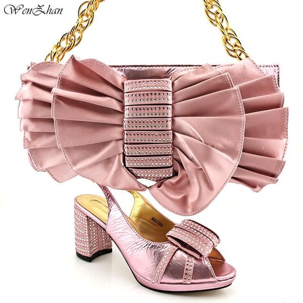 dress shoes latest pink women italian ladies and bag set strong heels with flower classics style for party wedding b13-20, Black
dress shoes latest pink women italian ladies and bag set strong heels with flower classics style for party wedding b13-20, Black