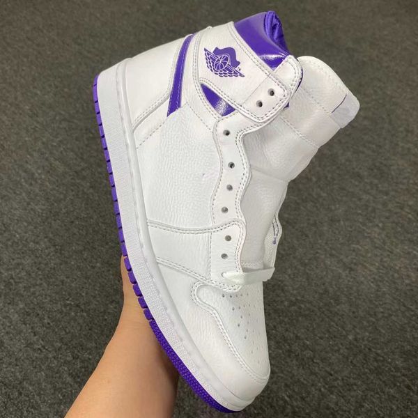 2021 release authentic 1 og wmns court purple man outdoor shoes cd0461-151 white sport sneakers with original box size 7-13
2021 release authentic 1 og wmns court purple man outdoor shoes cd0461-151 white sport sneakers with original box size 7-13