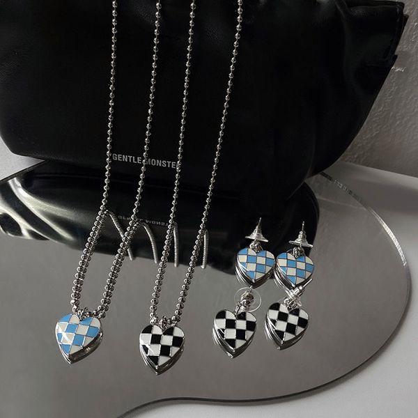 luxury new black-and-white chessboard lattice love pendant necklace retro smiling face clavicle chain with earrings for women, Silver
luxury new black-and-white chessboard lattice love pendant necklace retro smiling face clavicle chain with earrings for women, Silver