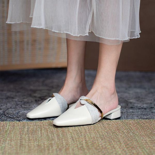 summer 2021 genuine leather square toe mules metal decoration gentlewoman slip on outside slipper low heel shoes l67 slippers, Black
summer 2021 genuine leather square toe mules metal decoration gentlewoman slip on outside slipper low heel shoes l67 slippers, Black