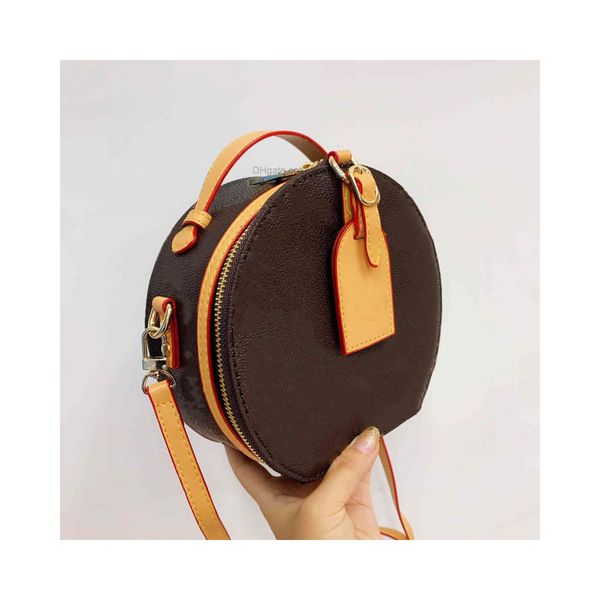 women luxury mini circle shoulder bags lady mini purses handbags designers circular crossbody fashion phone bag girls cute change bags
women luxury mini circle shoulder bags lady mini purses handbags designers circular crossbody fashion phone bag girls cute change bags