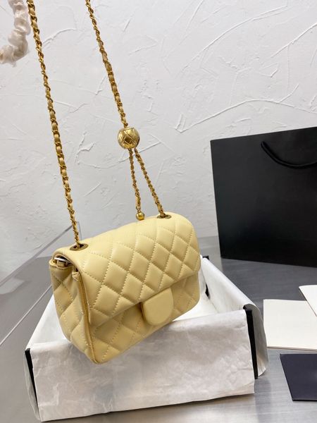 luxury design female woman 2021 women's brand shoulder bag handbag chain sheepskin lingge golden ball style
luxury design female woman 2021 women's brand shoulder bag handbag chain sheepskin lingge golden ball style
