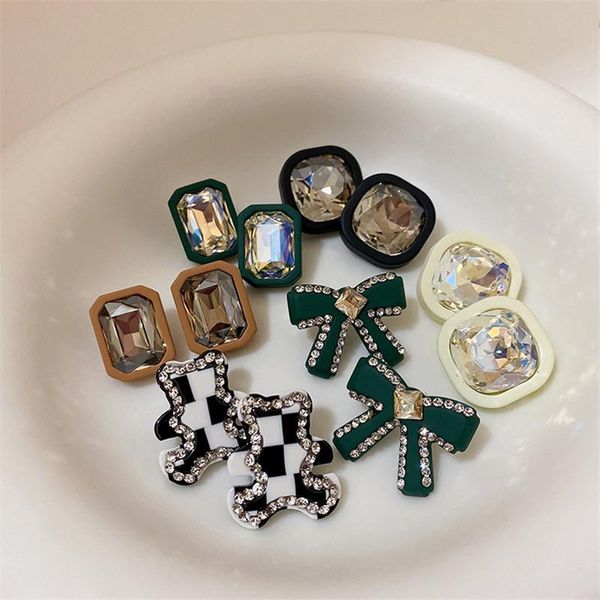stud trendy bowknot bear round square zircon earring for women girl metal green white black small piercing earrings brincos, Golden;silver
stud trendy bowknot bear round square zircon earring for women girl metal green white black small piercing earrings brincos, Golden;silver