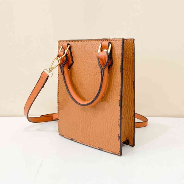 2021 european and american fashion style women's messenger bag, luxury classic pattern design from munich, welcome to buy
2021 european and american fashion style women's messenger bag, luxury classic pattern design from munich, welcome to buy