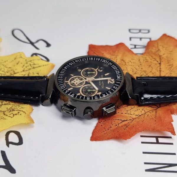 wristwatches ladies watch 2021 trend leather red black strap quartz movement three round pin buckle outdoor arabic digital relojes, Slivery;brown
wristwatches ladies watch 2021 trend leather red black strap quartz movement three round pin buckle outdoor arabic digital relojes, Slivery;brown