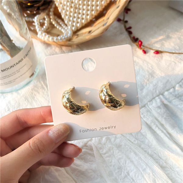 2021 designers women's earringsgate hollowed east out woven cashew nut net red cool temperament female minority design, Golden
2021 designers women's earringsgate hollowed east out woven cashew nut net red cool temperament female minority design, Golden