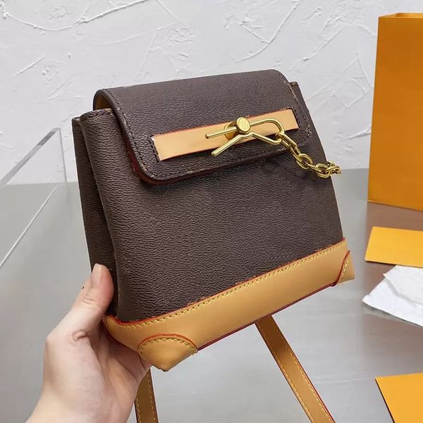 buckle backpacks paris brand vintage print leather shoulder bag crossbody mini backpack luxurys designers bags
buckle backpacks paris brand vintage print leather shoulder bag crossbody mini backpack luxurys designers bags