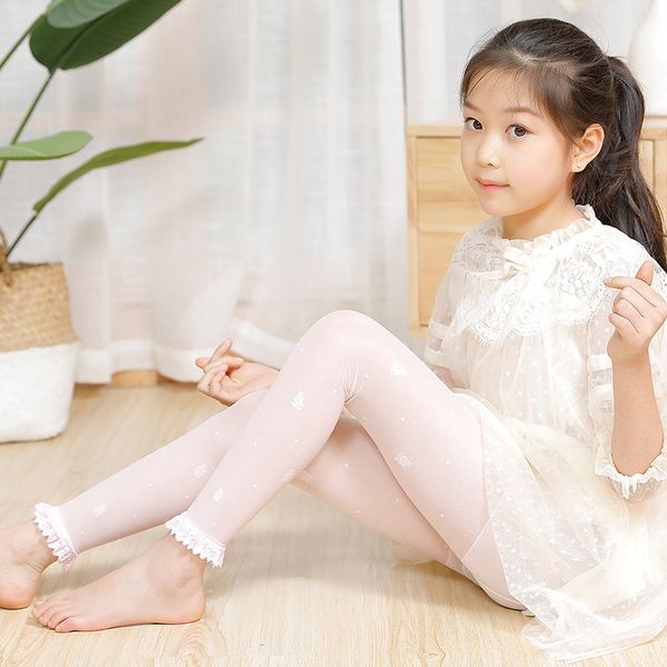 2021 summer children' anti hook 9-point lace bottom socks girls' thin rabbit pantyhose silk stockings, Red;black
2021 summer children' anti hook 9-point lace bottom socks girls' thin rabbit pantyhose silk stockings, Red;black