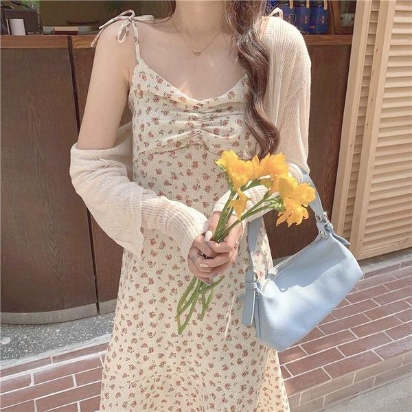 casual dresses summer korean floral print strap dress women elegant sweet party midi female french kawaii beach 2021, Black;gray
casual dresses summer korean floral print strap dress women elegant sweet party midi female french kawaii beach 2021, Black;gray