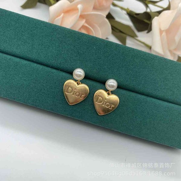 2021 luxury designer jewelry 21 new do earrings of metal love pearl inlaid with love pendant, Silver
2021 luxury designer jewelry 21 new do earrings of metal love pearl inlaid with love pendant, Silver
