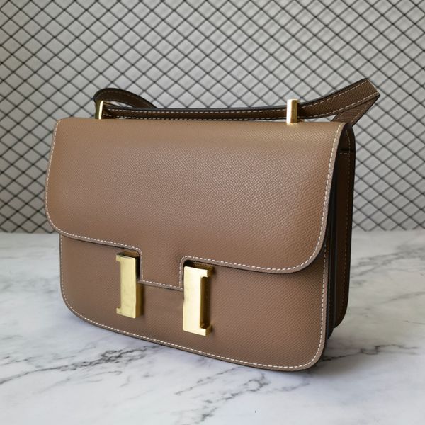 new arrival women luxurys designers bags 2021 chest pack lady tote chains handbags messenger backpack nylon crossbody bag european and ameri
new arrival women luxurys designers bags 2021 chest pack lady tote chains handbags messenger backpack nylon crossbody bag european and ameri