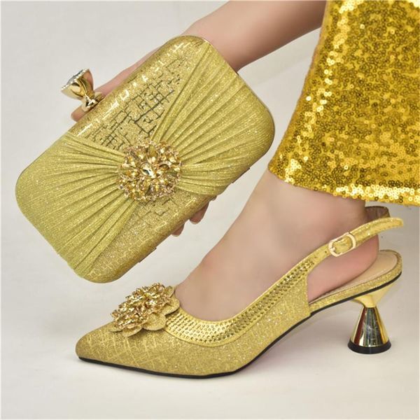 decorated with rhinestone italian women wedding shoes and bags golden color 2021 noble slippers summer buckle strap beautiful dress, Black
decorated with rhinestone italian women wedding shoes and bags golden color 2021 noble slippers summer buckle strap beautiful dress, Black