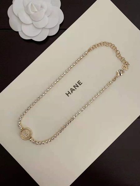 design jewelry gold inlaid crystal clavicle chain small fragrance flash diamond gold coin letter ins fashion necklace classic necklace, Silver
design jewelry gold inlaid crystal clavicle chain small fragrance flash diamond gold coin letter ins fashion necklace classic necklace, Silver