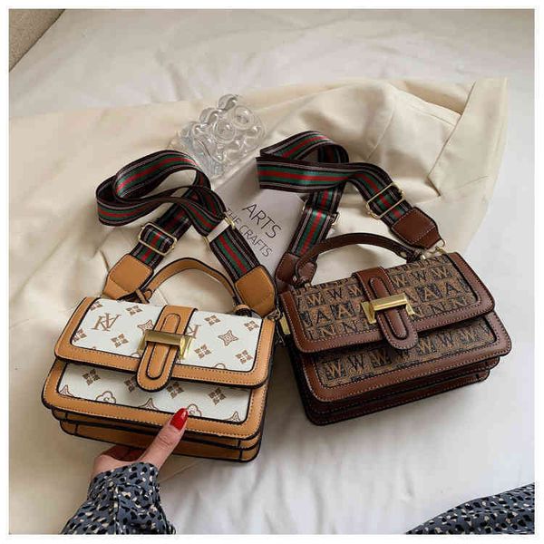 2022 factory outlet foreign style texture simple net red single shoulder messenger bag fashion women's leisure portable small square ba
2022 factory outlet foreign style texture simple net red single shoulder messenger bag fashion women's leisure portable small square ba