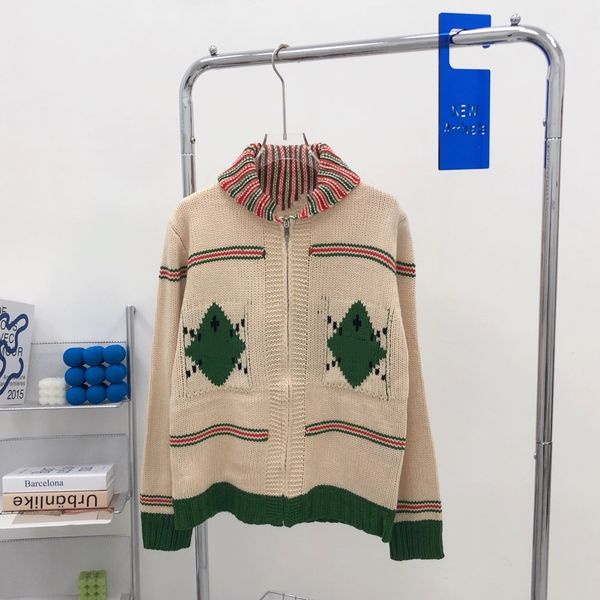 70% off autumn winter 21 new gu + christmas zipper red and green stripe three-dimensional threaded cardigan for women, Black
70% off autumn winter 21 new gu + christmas zipper red and green stripe three-dimensional threaded cardigan for women, Black