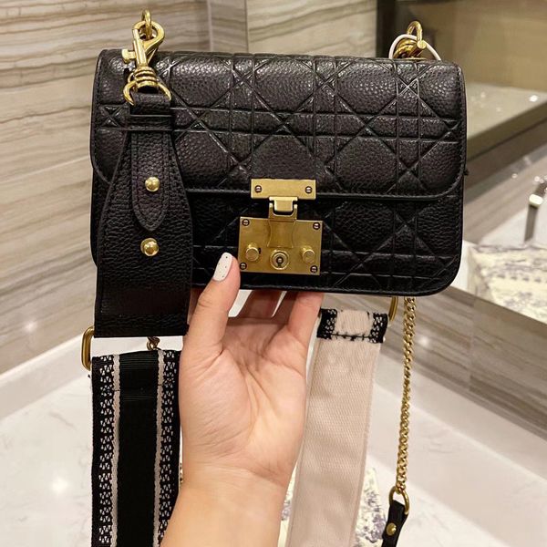 fashion shoulder saddle bag chain designer brand handbags vintage metallic totes purse phone bags lady cross body classic style hobo
fashion shoulder saddle bag chain designer brand handbags vintage metallic totes purse phone bags lady cross body classic style hobo
