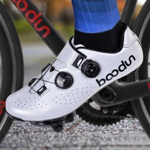 boiling carbon fiber cycling shoes outdoor anti-skid reflective safety road bicycle lock
boiling carbon fiber cycling shoes outdoor anti-skid reflective safety road bicycle lock