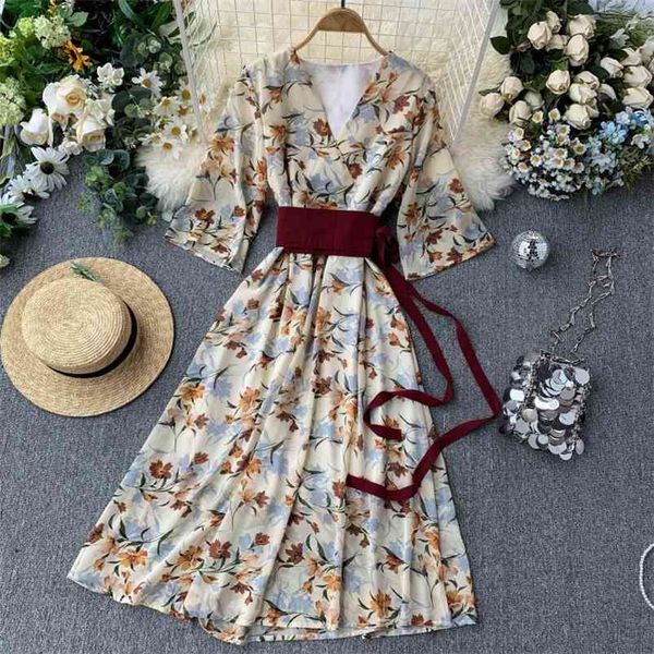 summer women's dress retro chinese style floral v-neck flared sleeve a-line waist slimming chiffon es gx042 210507, Black;gray
summer women's dress retro chinese style floral v-neck flared sleeve a-line waist slimming chiffon es gx042 210507, Black;gray