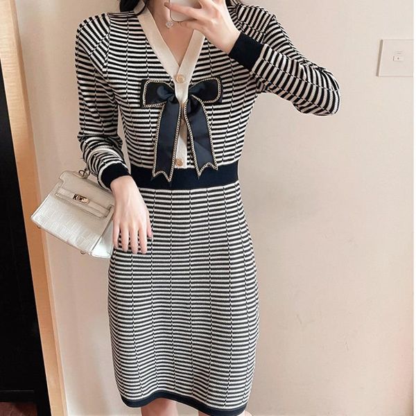 casual dresses 2021 autumn winter sweater dress women fashion vintage blue black mini robe femme vestidos pull jersey mujer, Black;gray
casual dresses 2021 autumn winter sweater dress women fashion vintage blue black mini robe femme vestidos pull jersey mujer, Black;gray