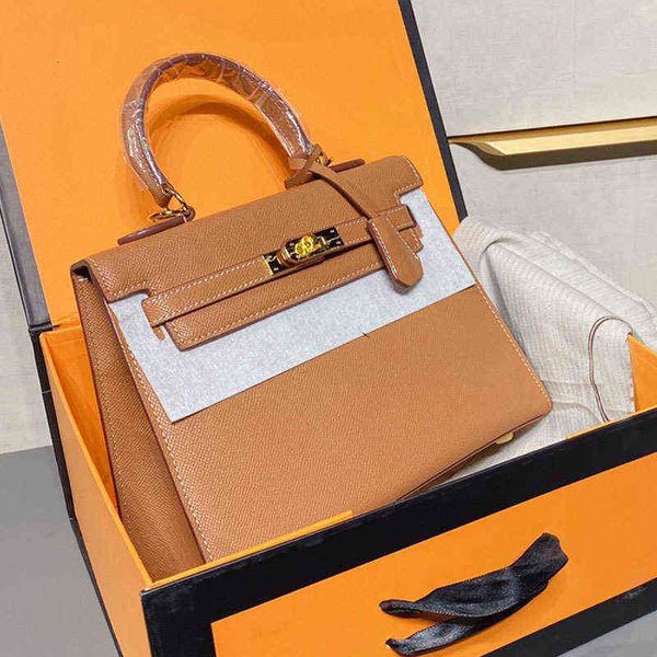 luxurys designer handbags shoulder hand women bags purse fashion genuine leather cowhide palmprint hasp yyds bfzl
luxurys designer handbags shoulder hand women bags purse fashion genuine leather cowhide palmprint hasp yyds bfzl