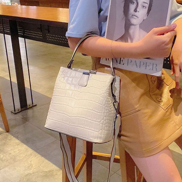 fashion genuine female cowhide crocodile the bucket bag new 2021 temperament pattern single shoulder messenger handbag layer fi uviik
fashion genuine female cowhide crocodile the bucket bag new 2021 temperament pattern single shoulder messenger handbag layer fi uviik