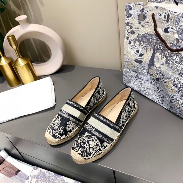 granville espadrille shoes casual toile jute flats slip on reverse embroidered for women luxury designers brand espadrilles flats shoe loafe, Red;white
granville espadrille shoes casual toile jute flats slip on reverse embroidered for women luxury designers brand espadrilles flats shoe loafe, Red;white
