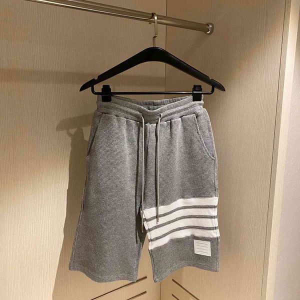 luxury design summer waffle pants men's and women's casual fashion splicing striped capris style shorts, White;black
luxury design summer waffle pants men's and women's casual fashion splicing striped capris style shorts, White;black