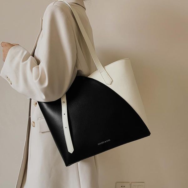 evening bags lady handbag of fashion design simple atmosphere, the large capacity single shoulder bag luxury gifts
evening bags lady handbag of fashion design simple atmosphere, the large capacity single shoulder bag luxury gifts