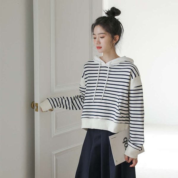 korean black and white stripe hoodie women's autumn style foreign versatile loose thin pullover top
korean black and white stripe hoodie women's autumn style foreign versatile loose thin pullover top
