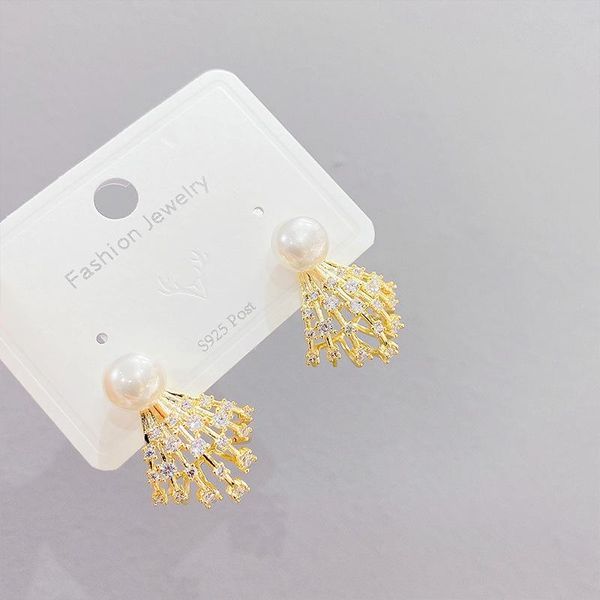 kroean trendy luxury shiny zircon geometric drop earrings for women pearl party personality temperament fashion jewelry gifts dangle & chand, Silver
kroean trendy luxury shiny zircon geometric drop earrings for women pearl party personality temperament fashion jewelry gifts dangle & chand, Silver