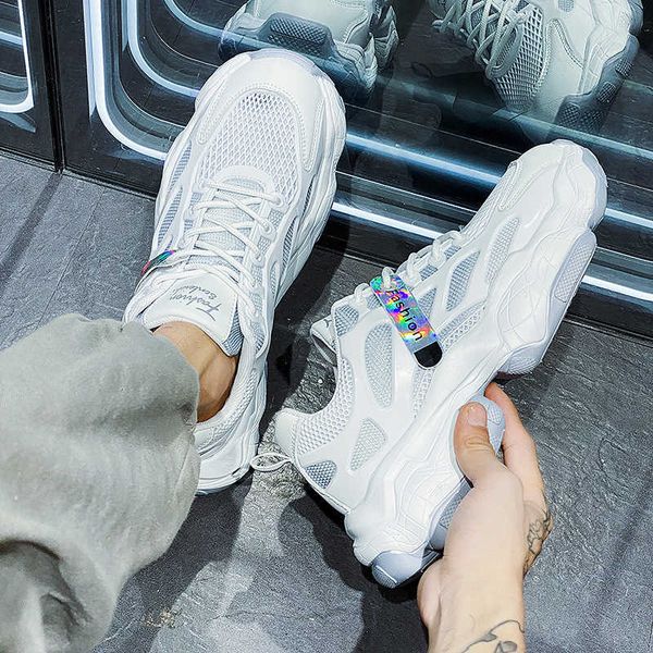 2021 summer designer mesh men's fashion running shoes leisure sports daddytraining sneakers
2021 summer designer mesh men's fashion running shoes leisure sports daddytraining sneakers