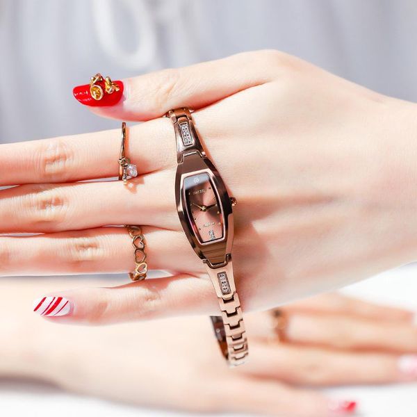 wristwatches nakzen brand genuine fashion women's watch japanese movement waterproof diamond tungsten steel chain strap women clock, Slivery;brown
wristwatches nakzen brand genuine fashion women's watch japanese movement waterproof diamond tungsten steel chain strap women clock, Slivery;brown