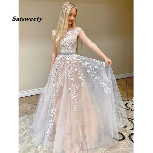 vintage lace applique tulle evening dresses formal gown corset back elegant a line long prom dress 2023 girl graduation gowns, Black;red
vintage lace applique tulle evening dresses formal gown corset back elegant a line long prom dress 2023 girl graduation gowns, Black;red