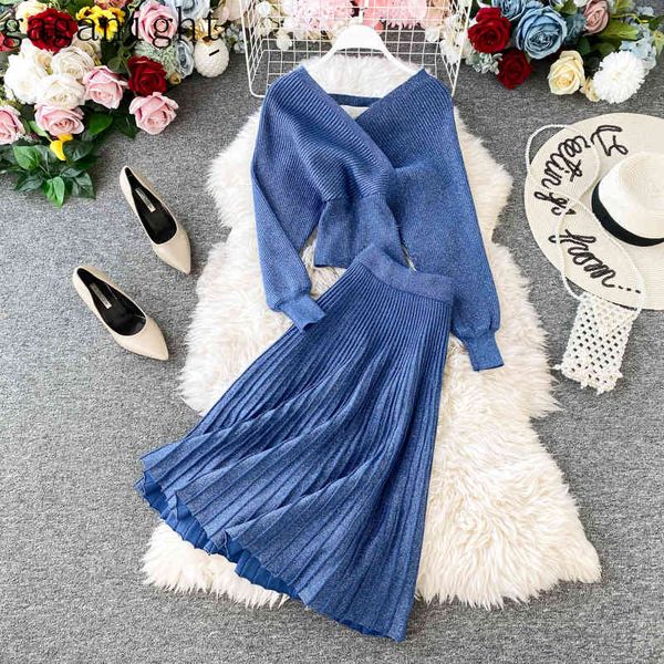 gaganight elgant fashion women two pieces set batwing sleeve knitted lurex pullover sweater pleated midi skirt solid female suit 210519, White
gaganight elgant fashion women two pieces set batwing sleeve knitted lurex pullover sweater pleated midi skirt solid female suit 210519, White