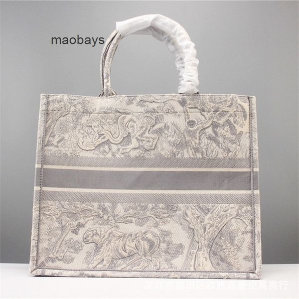 christian christian luxurys designers handbag handbags wholesale large book bag canvas tiger coconut forest three dimensional embroidery
christian christian luxurys designers handbag handbags wholesale large book bag canvas tiger coconut forest three dimensional embroidery