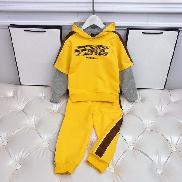 autumn and winter children's sweater set boys and girls' fake two-piece webbing splicing sleeve pants two-piece set, White
autumn and winter children's sweater set boys and girls' fake two-piece webbing splicing sleeve pants two-piece set, White