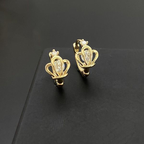 stud simple crown zircon earrings fashion personality small exquisite women, Golden;silver
stud simple crown zircon earrings fashion personality small exquisite women, Golden;silver