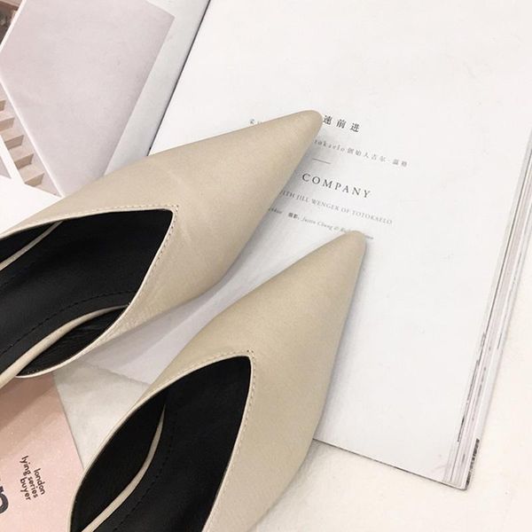 slippers 2021 summer woman pointed toe ladies shoes casual mules for female women beach lady slides outdoor sandals, Black
slippers 2021 summer woman pointed toe ladies shoes casual mules for female women beach lady slides outdoor sandals, Black